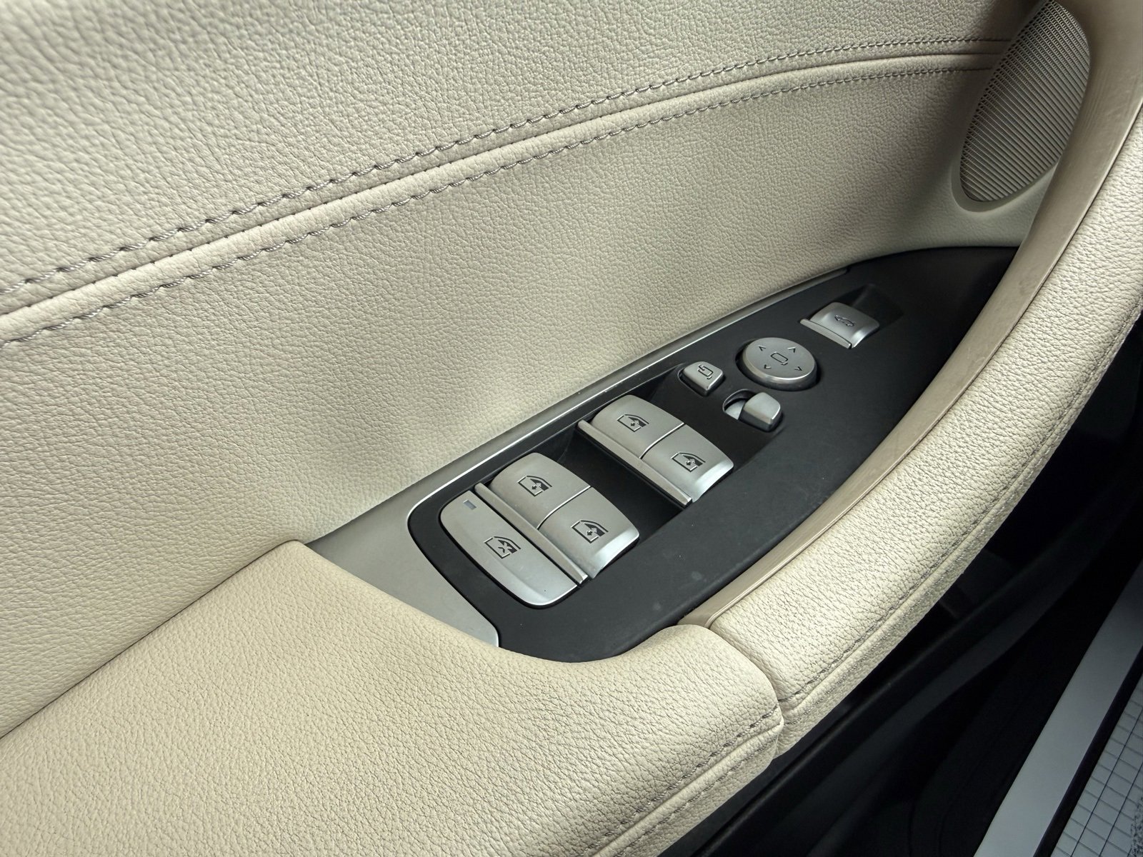 Used 2021 BMW X4 xDrive30i w/ Premium Package image 26