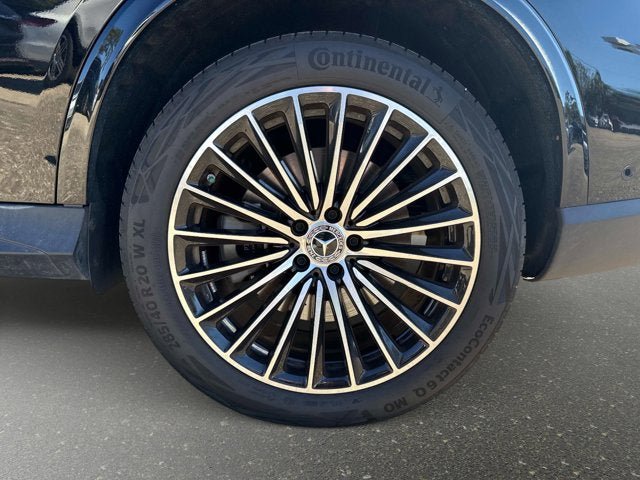 Used 2025 Mercedes-Benz GLC 350e 4MATIC image 11