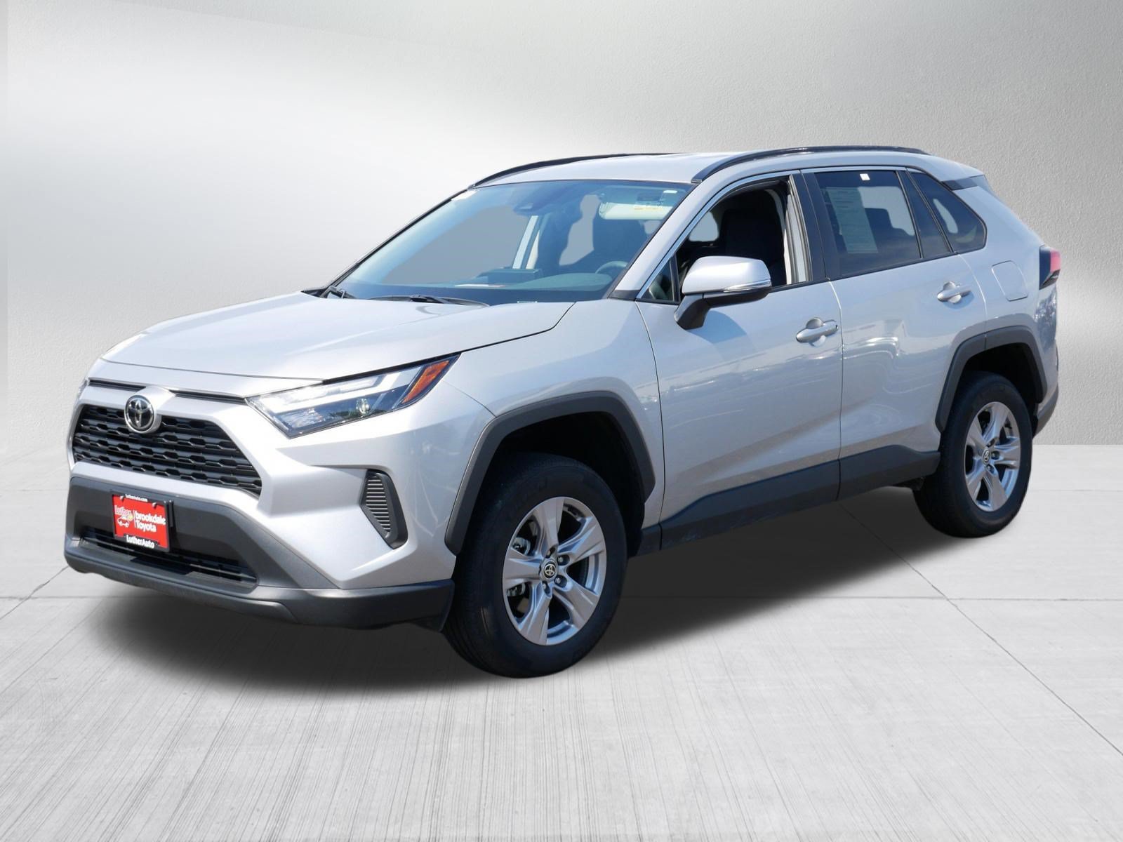 Certified 2025 Toyota RAV4 XLE AWD/4WD image 3