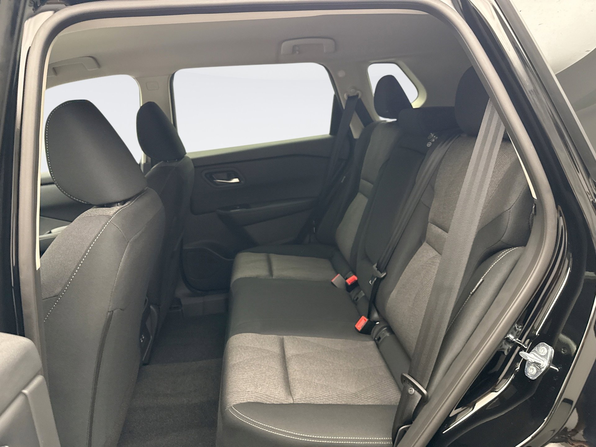 Used 2026 Nissan Rogue SV image 17