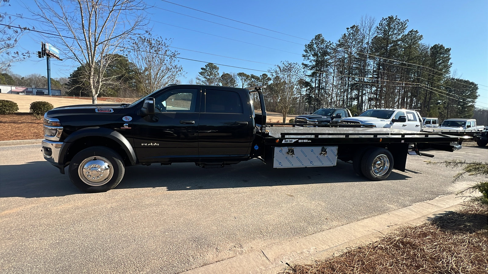 New 2025 RAM 5500 4x4 Crew Cab image 11