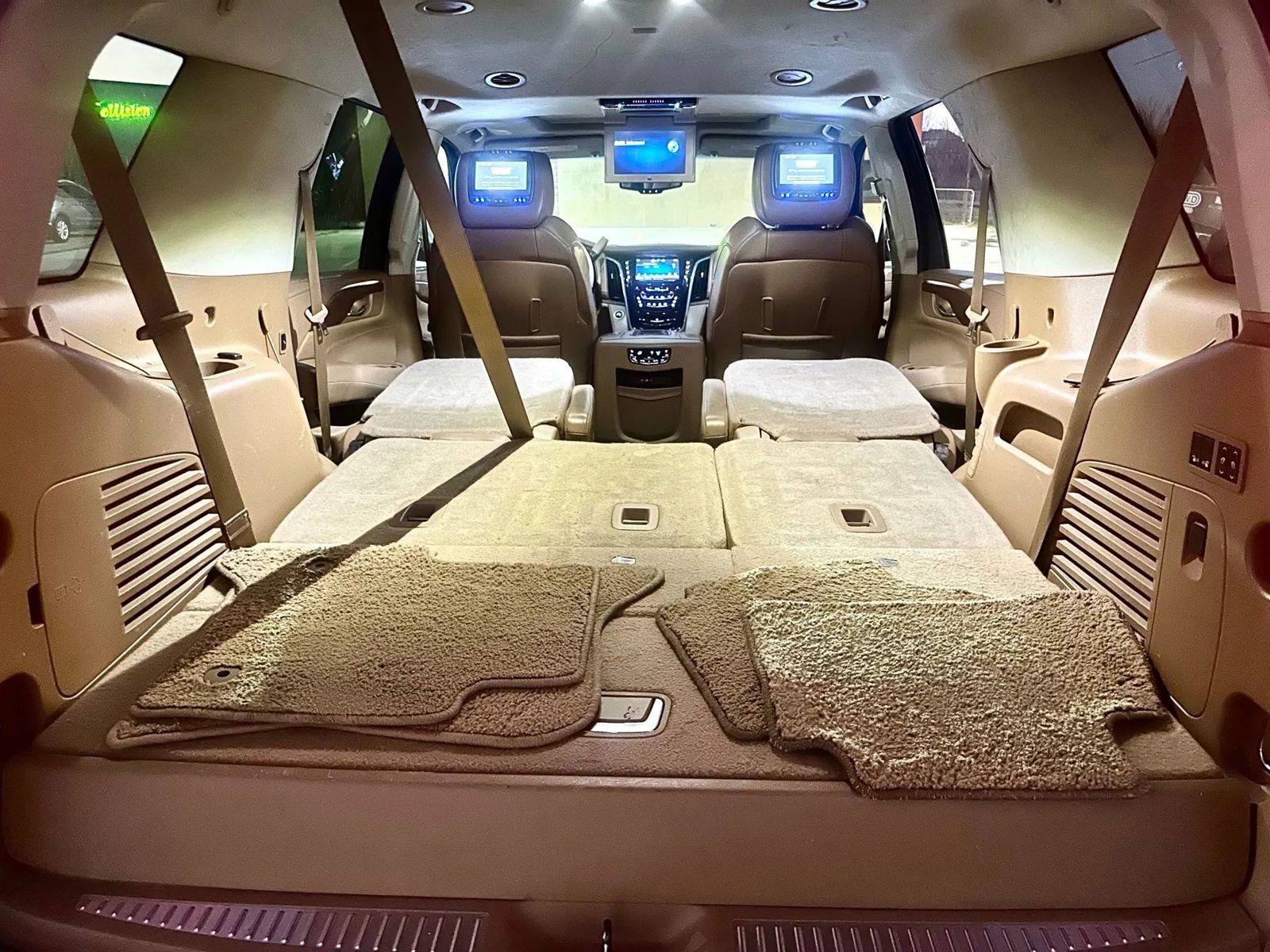 Used 2015 Cadillac Escalade Platinum image 22