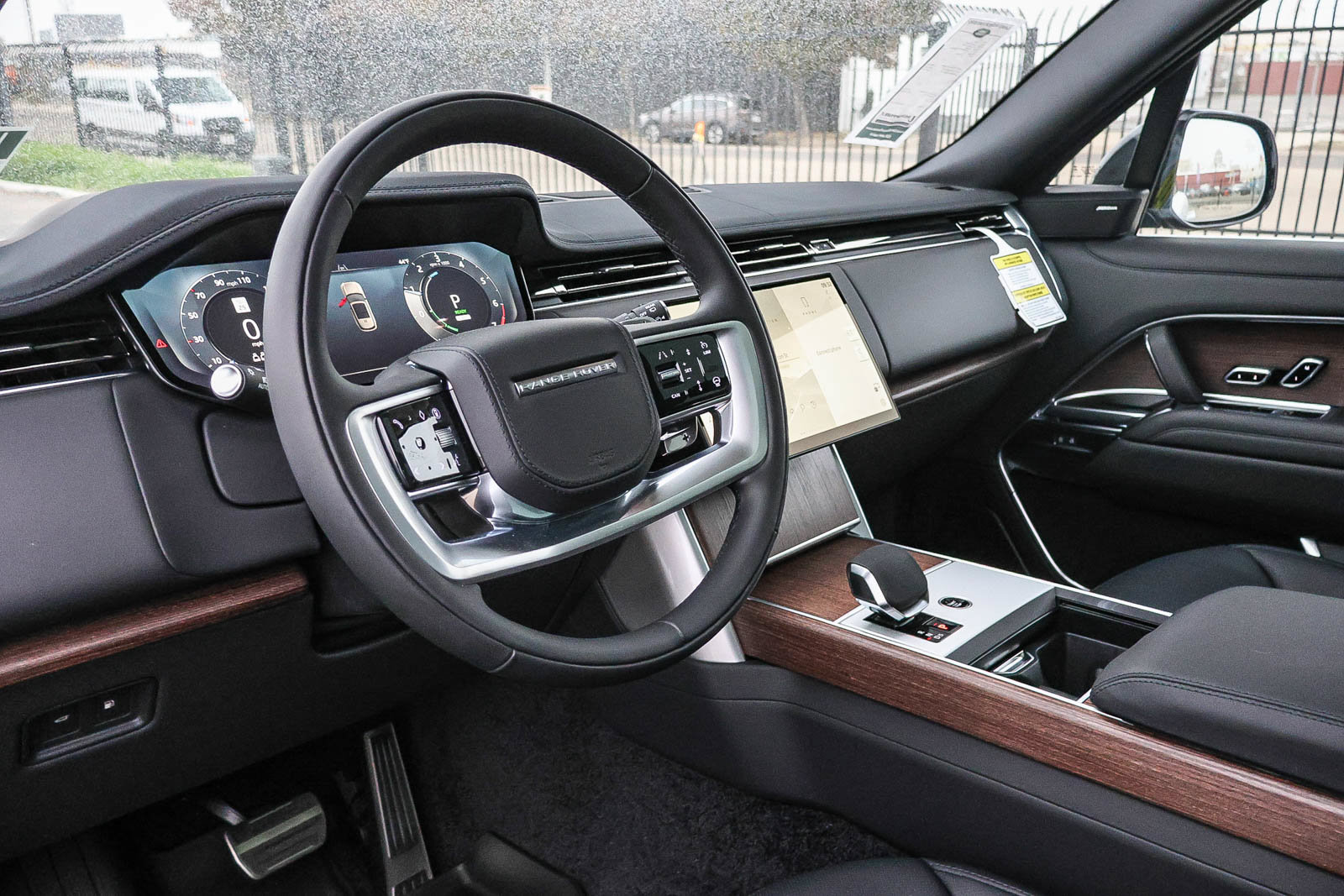 New 2025 Land Rover Range Rover SE AWD/4WD image 25