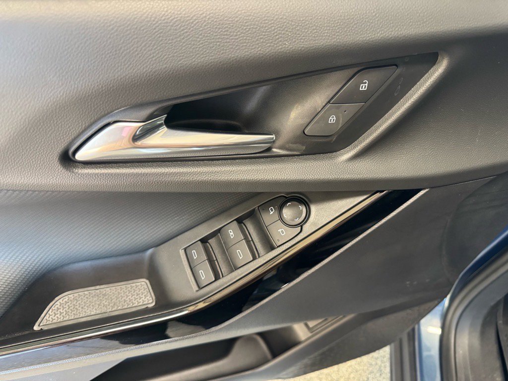 Used 2025 Chevrolet Equinox LT w/ Convenience Package II image 18