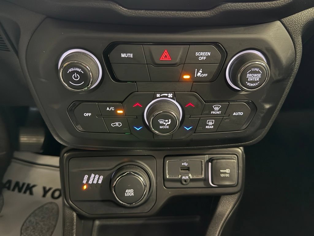 Certified 2022 Jeep Renegade Limited AWD/4WD image 15