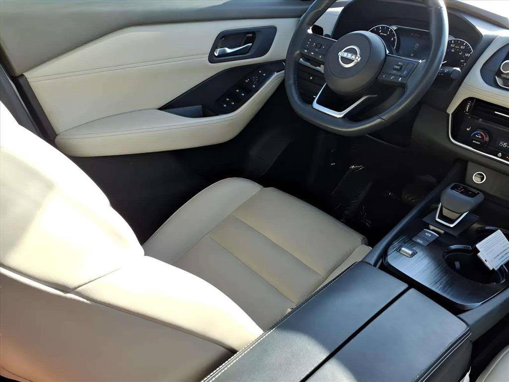 Used 2022 Nissan Rogue SV w/ SV Premium Package FWD image 9