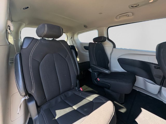 Used 2023 Chrysler Voyager LX FWD image 30