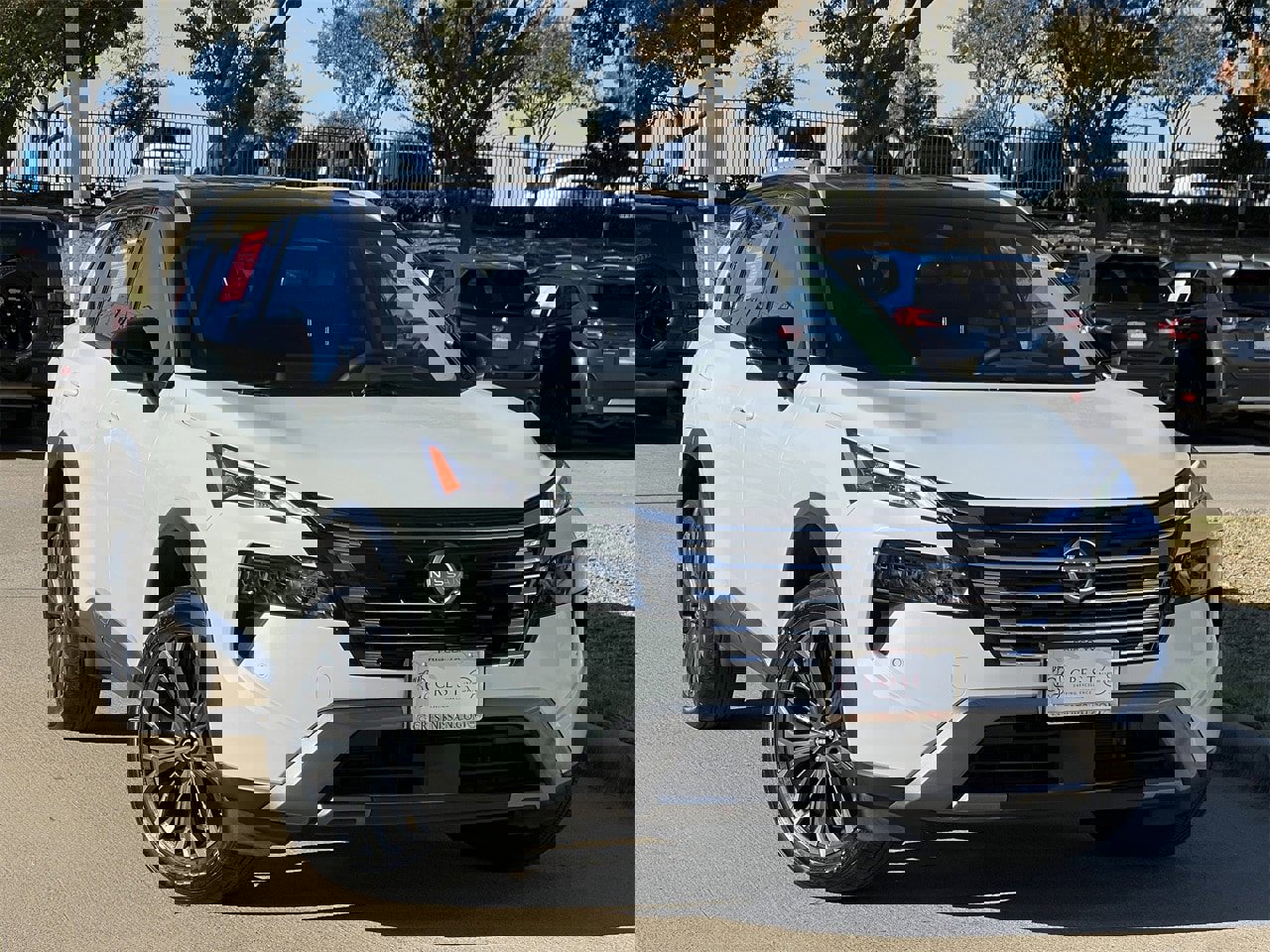 Certified 2025 Nissan Rogue SL w/ Tech Package image 2