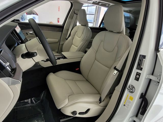New 2026 Volvo XC90 B6 Ultra w/ Protection Package Premier AWD/4WD image 7
