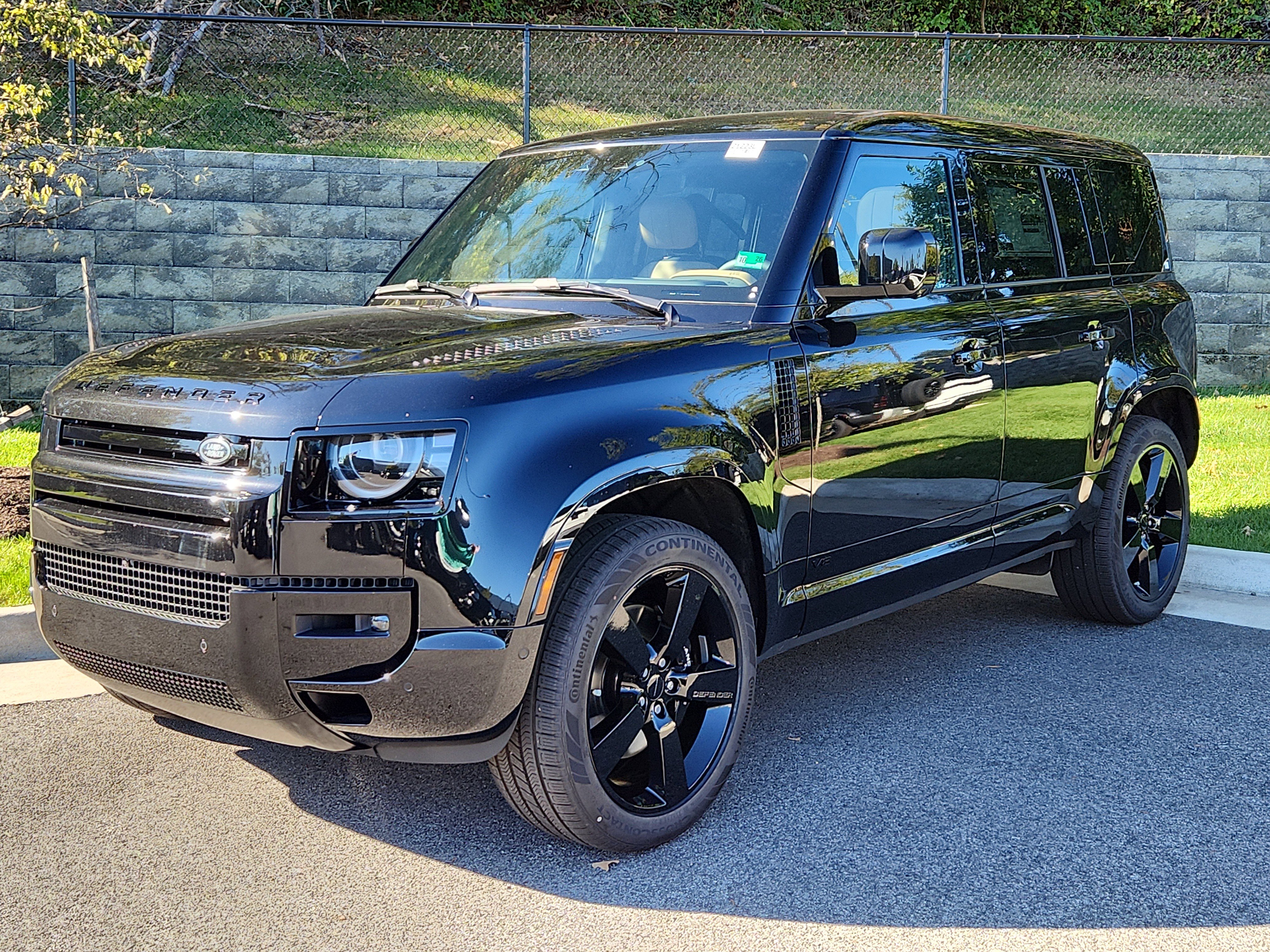 New 2026 Land Rover Defender 110 V8 image 1