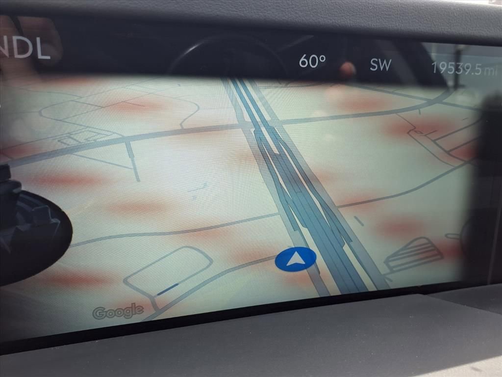 Used 2024 Lincoln Nautilus Premier image 11