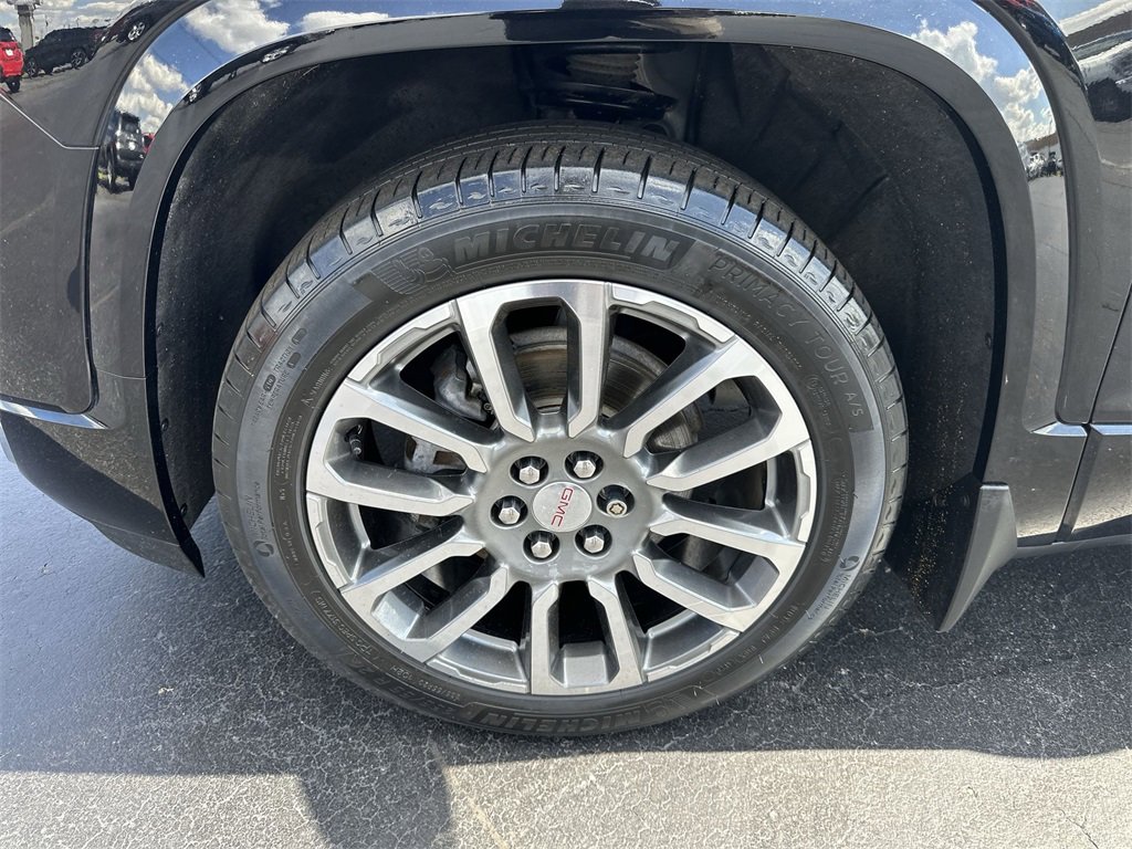 Used 2021 GMC Acadia Denali w/ GMC Pro Grade Package image 10