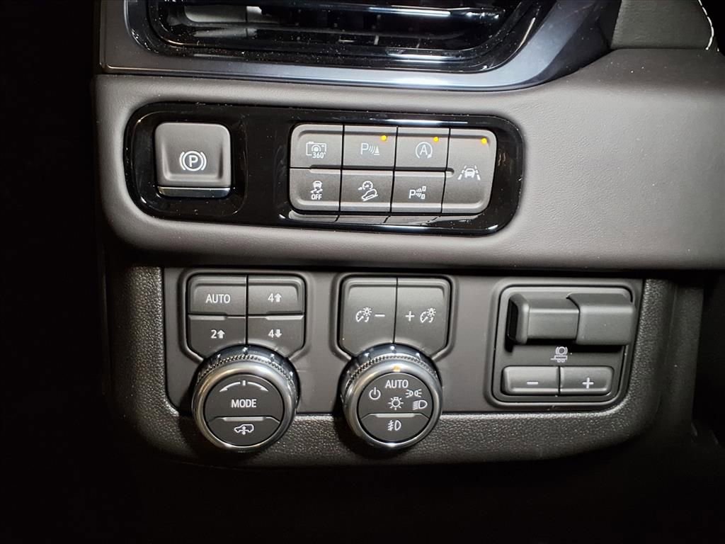 New 2026 GMC Yukon XL AT4 Ultimate AWD/4WD image 17