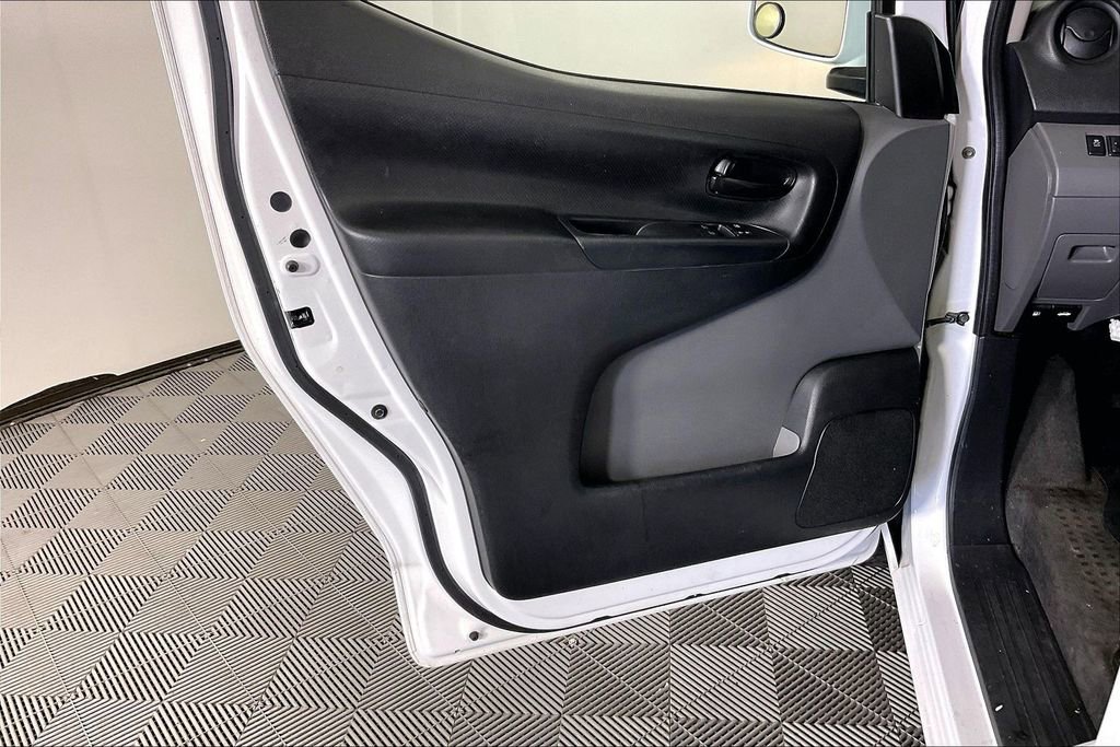 Used 2017 Nissan NV200 SV image 23