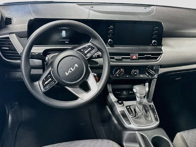 Certified 2024 Kia Seltos LX AWD/4WD image 19