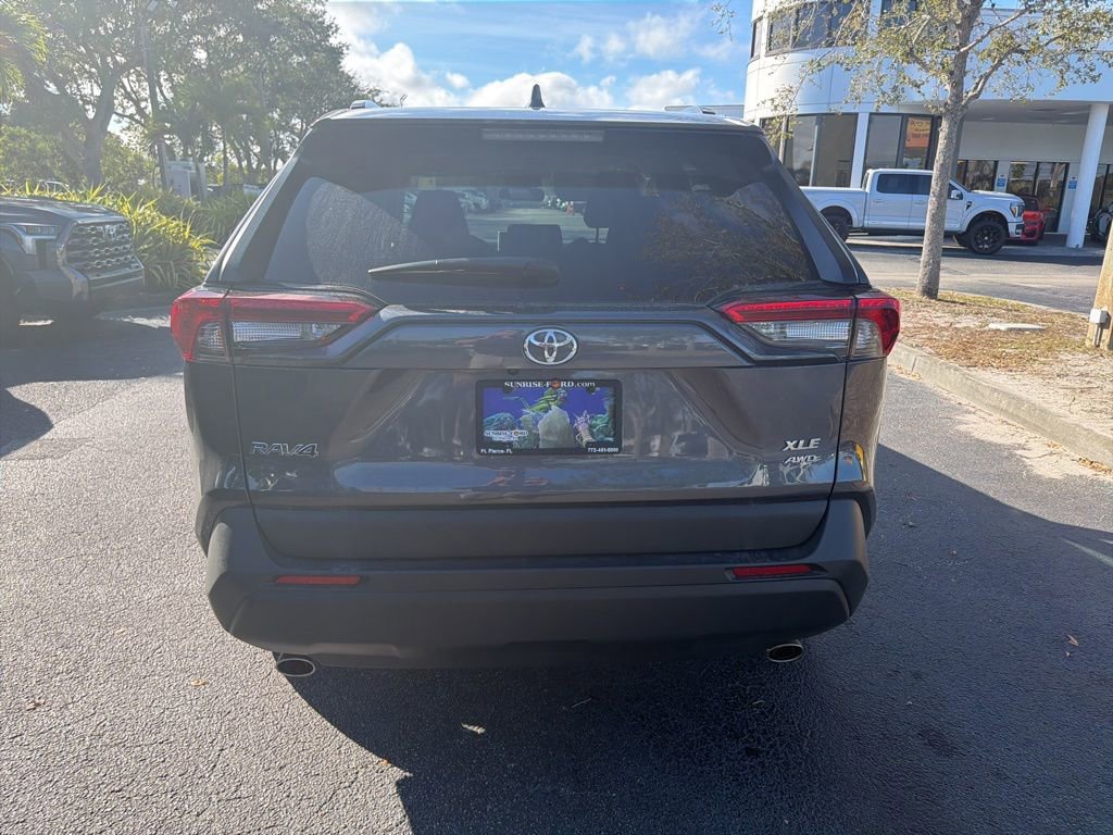 Used 2025 Toyota RAV4 XLE image 7