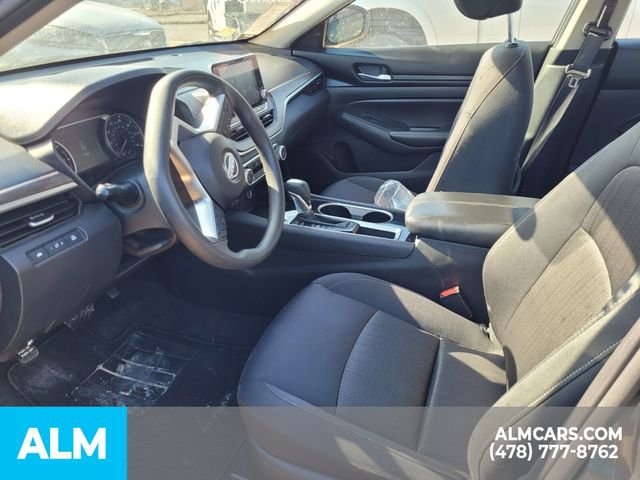Used 2024 Nissan Altima 2.5 SV image 5