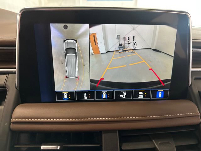 Used 2023 Chevrolet Suburban High Country image 23