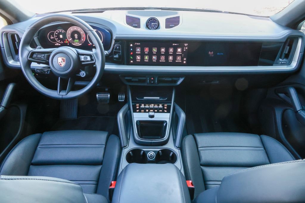 Certified 2025 Porsche Cayenne E-Hybrid Coupe image 29