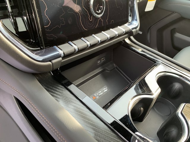 New 2026 GMC Yukon XL AT4 w/ AT4 Premium Plus Package image 16