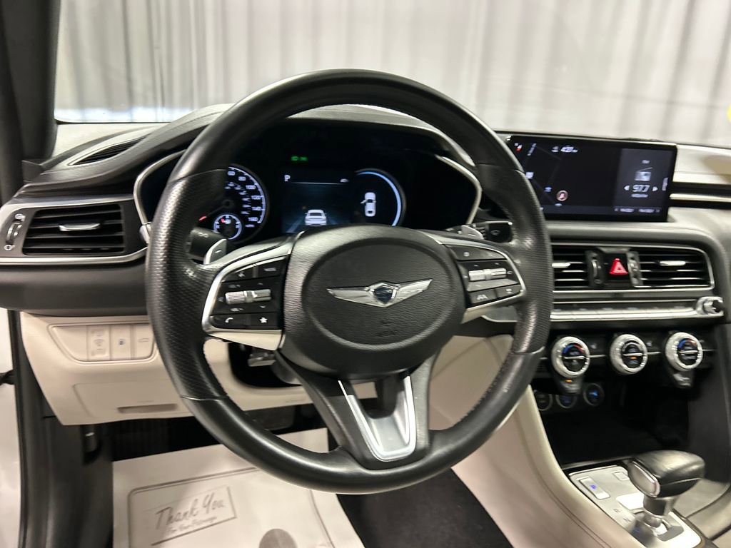 Used 2022 Genesis G70 2.0T image 13