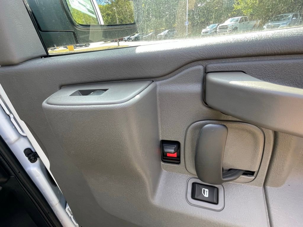 New 2025 Chevrolet Express 3500 w/ Driver Convenience Package RWD image 12