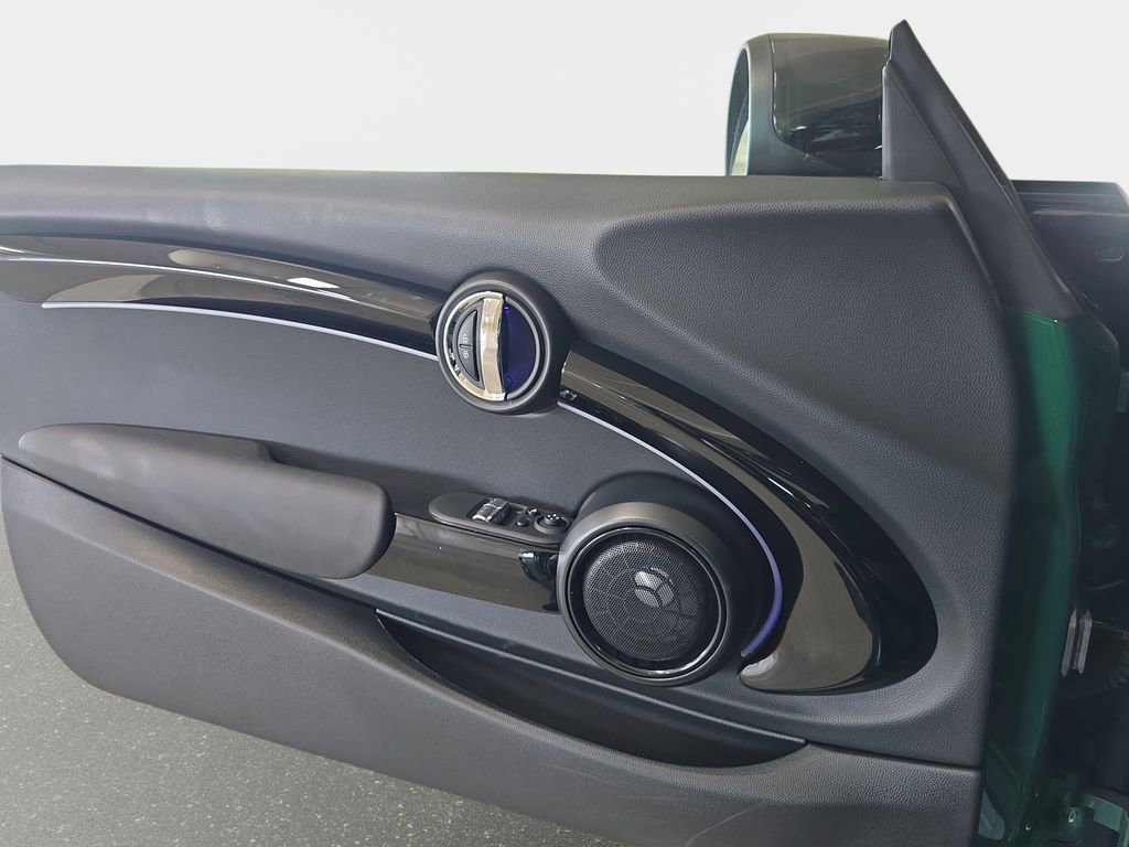 Used 2024 MINI Cooper SE image 27