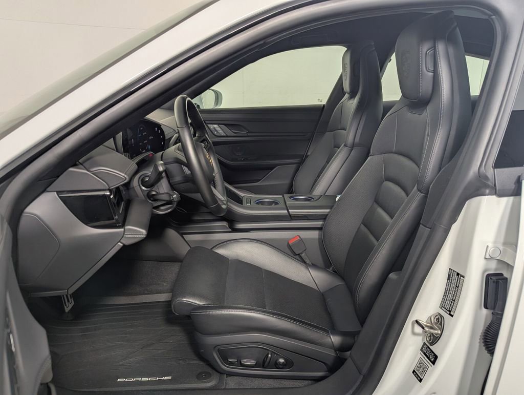 Used 2024 Porsche Taycan 4S image 11