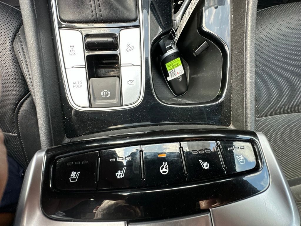 Used 2023 Hyundai Santa Cruz Limited AWD/4WD image 15