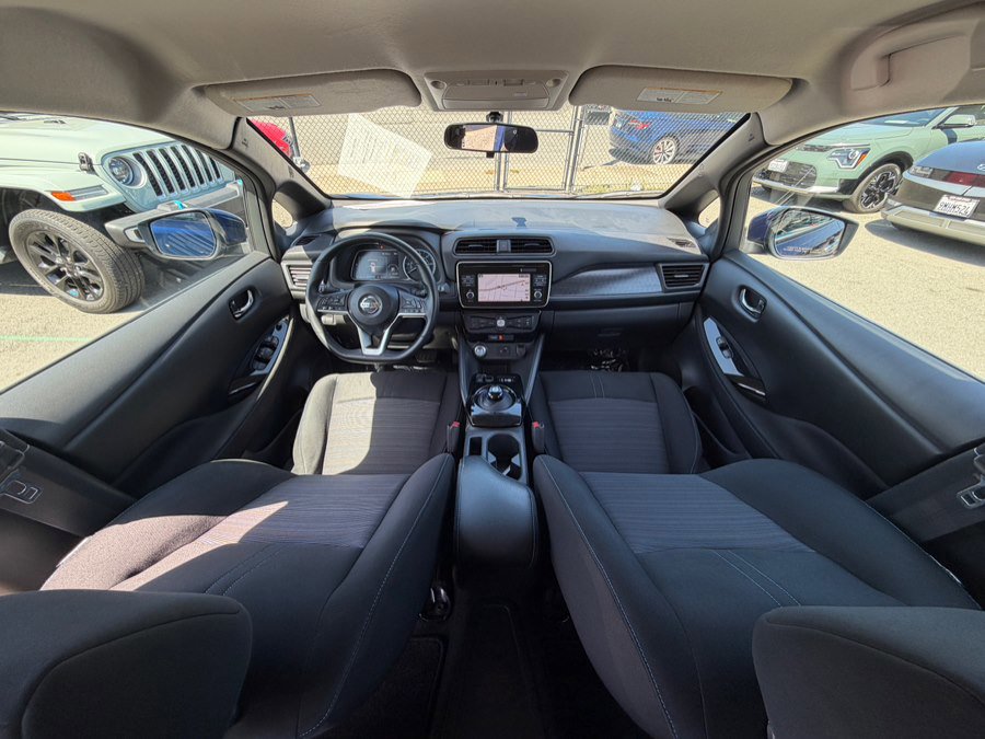 Used 2018 Nissan Leaf SV w/ Protection Package FWD image 21