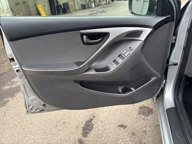 Used 2013 Hyundai Elantra GLS image 17