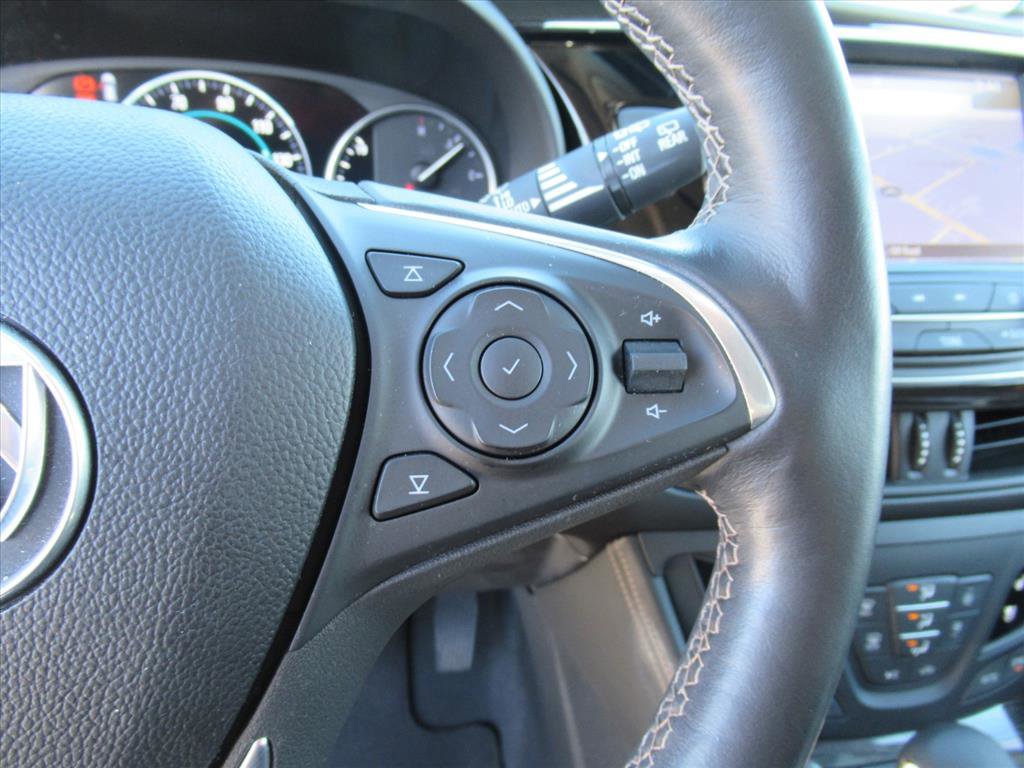 Used 2017 Buick Envision Premium w/ Driver Confidence Package image 18