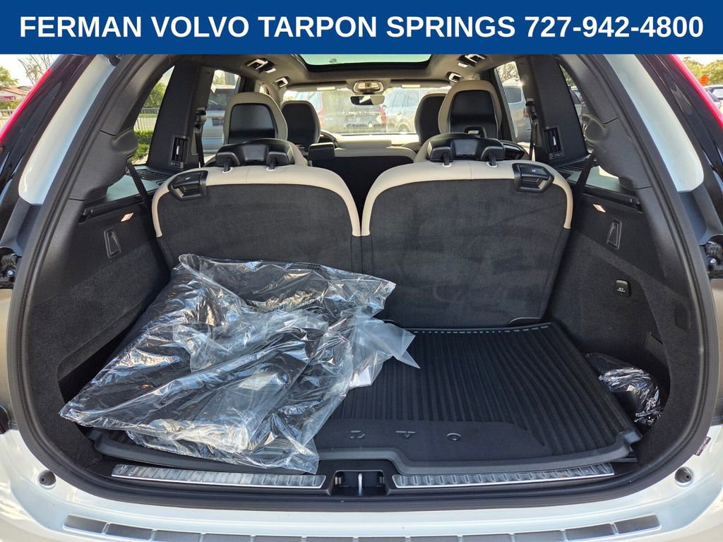 New 2026 Volvo XC90 B5 Plus w/ Protection Package Premier image 18
