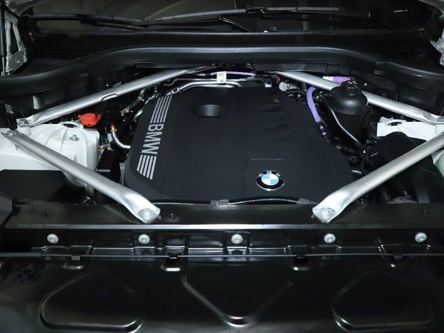 Certified 2025 BMW X5 xDrive40i w/ M Sport Package AWD/4WD image 35