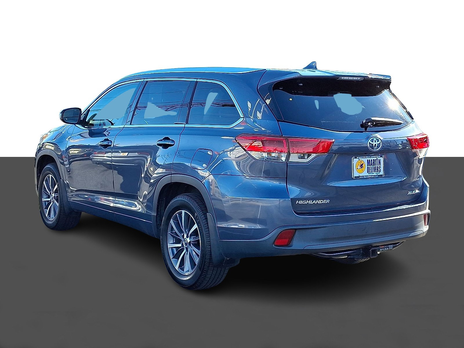 Used 2017 Toyota Highlander XLE image 4