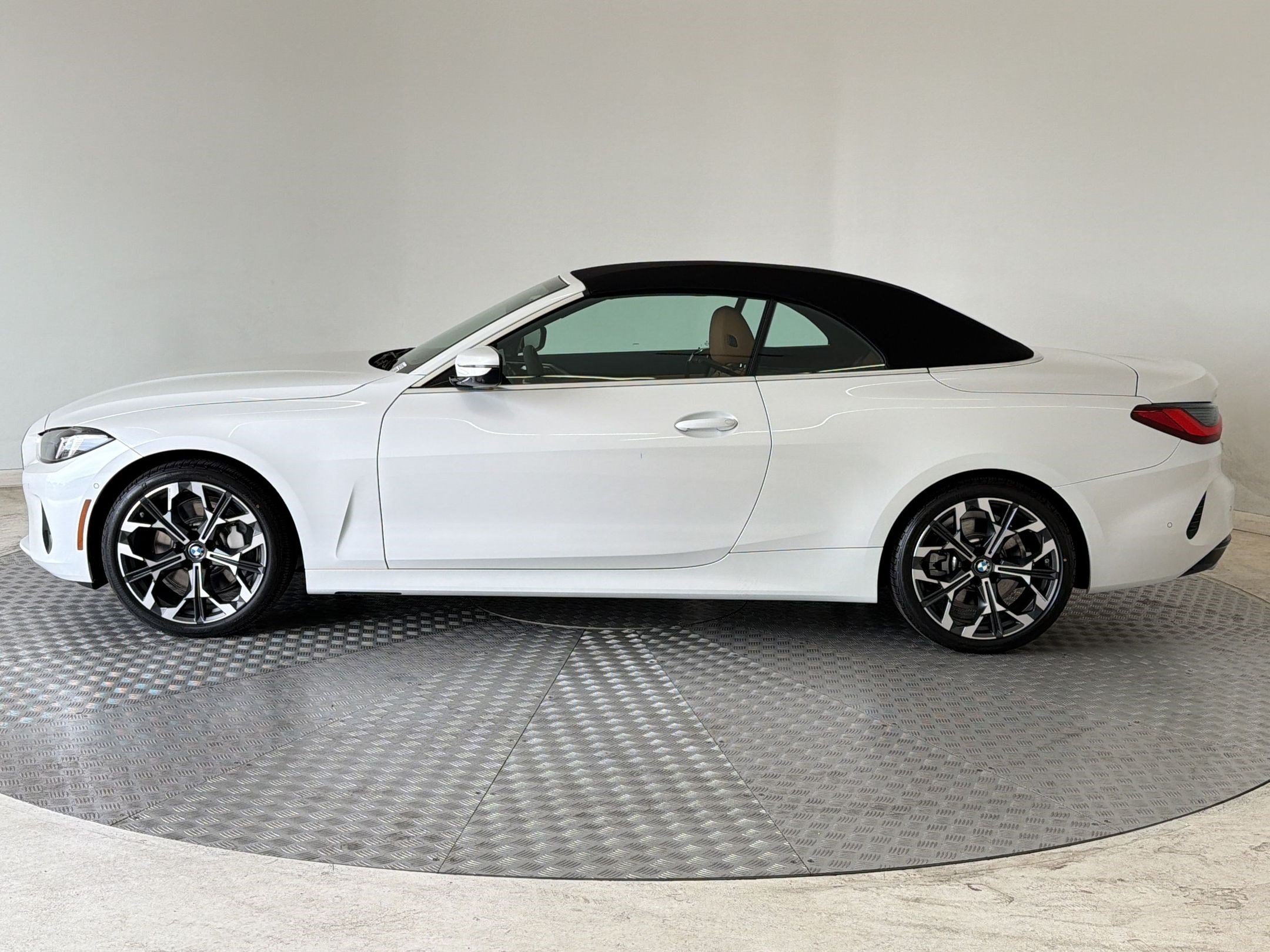 New 2027 BMW 430i xDrive Convertible w/ Premium Package AWD/4WD image 2