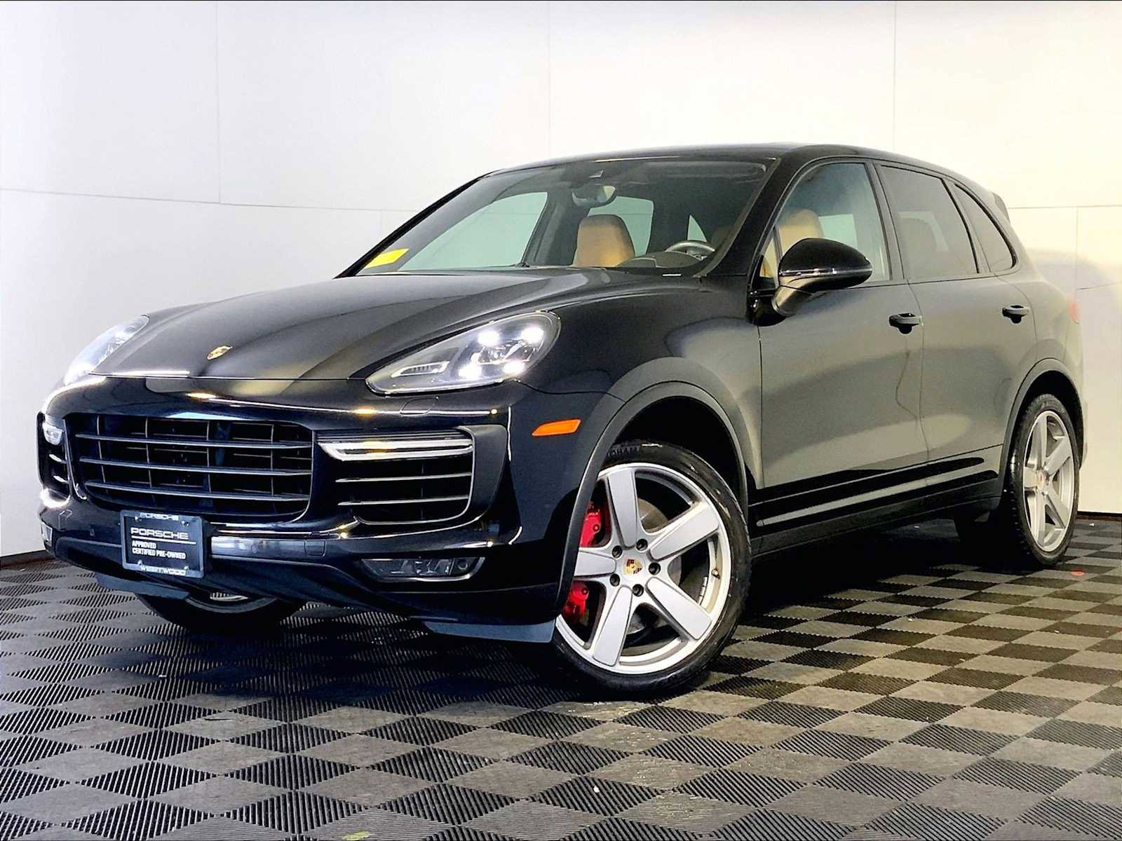 Used 2015 Porsche Cayenne Turbo AWD/4WD image 1