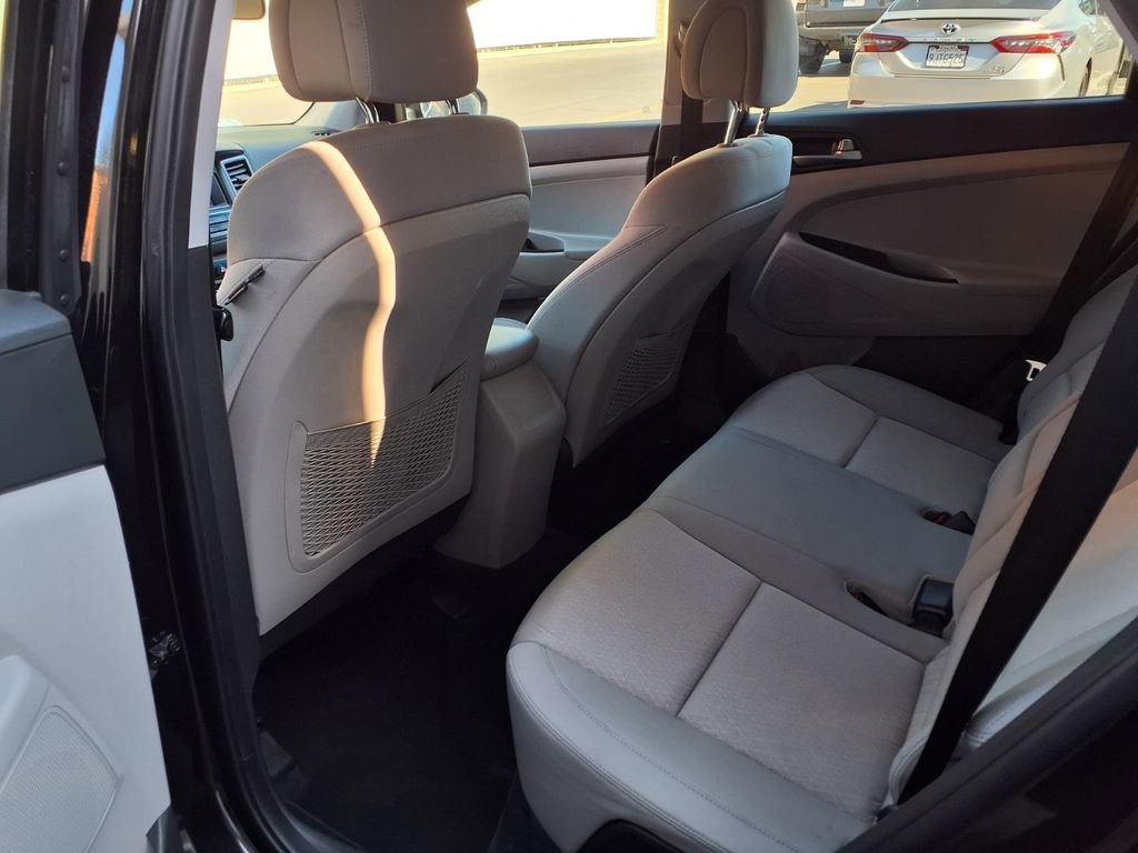 Used 2017 Hyundai Tucson SE image 18