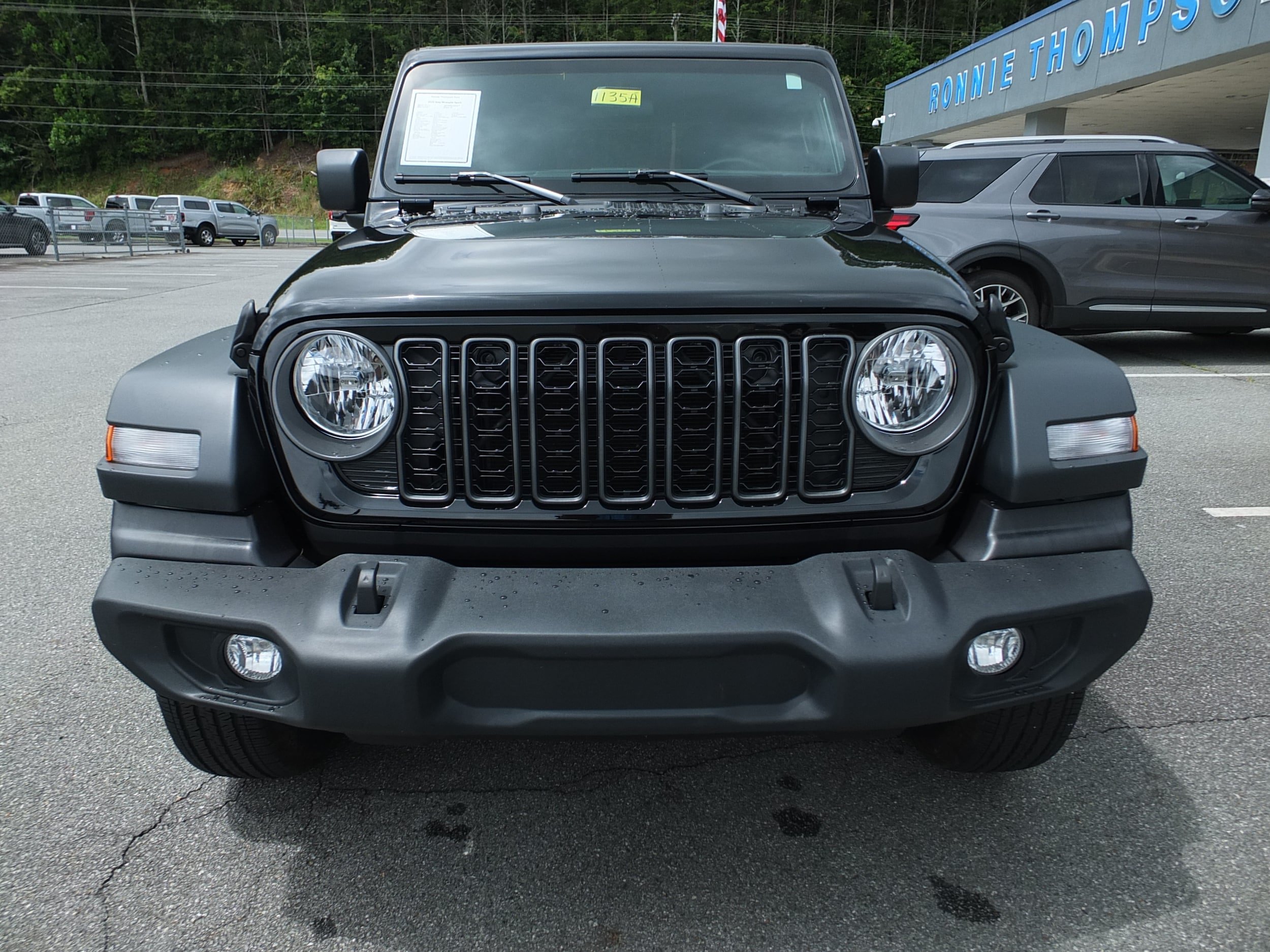 Used 2025 Jeep Wrangler Sport AWD/4WD image 8