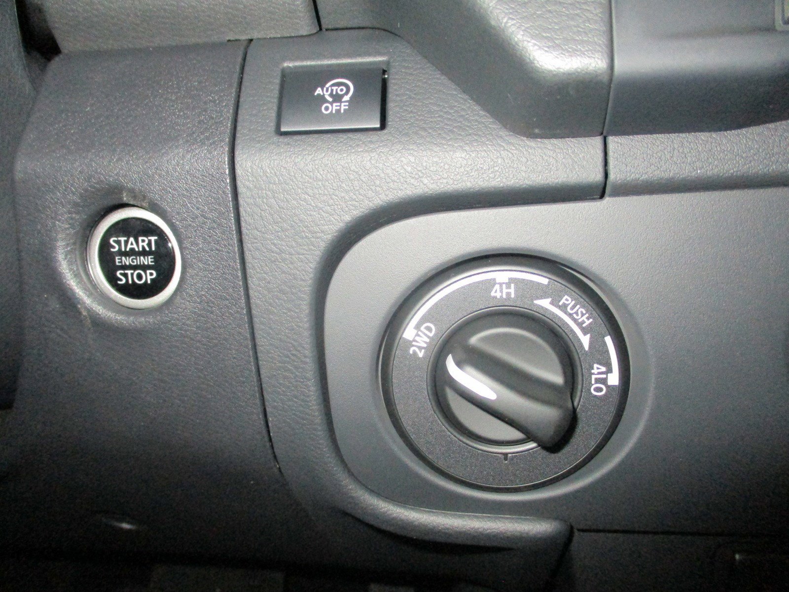 New 2025 Nissan Frontier SV image 27