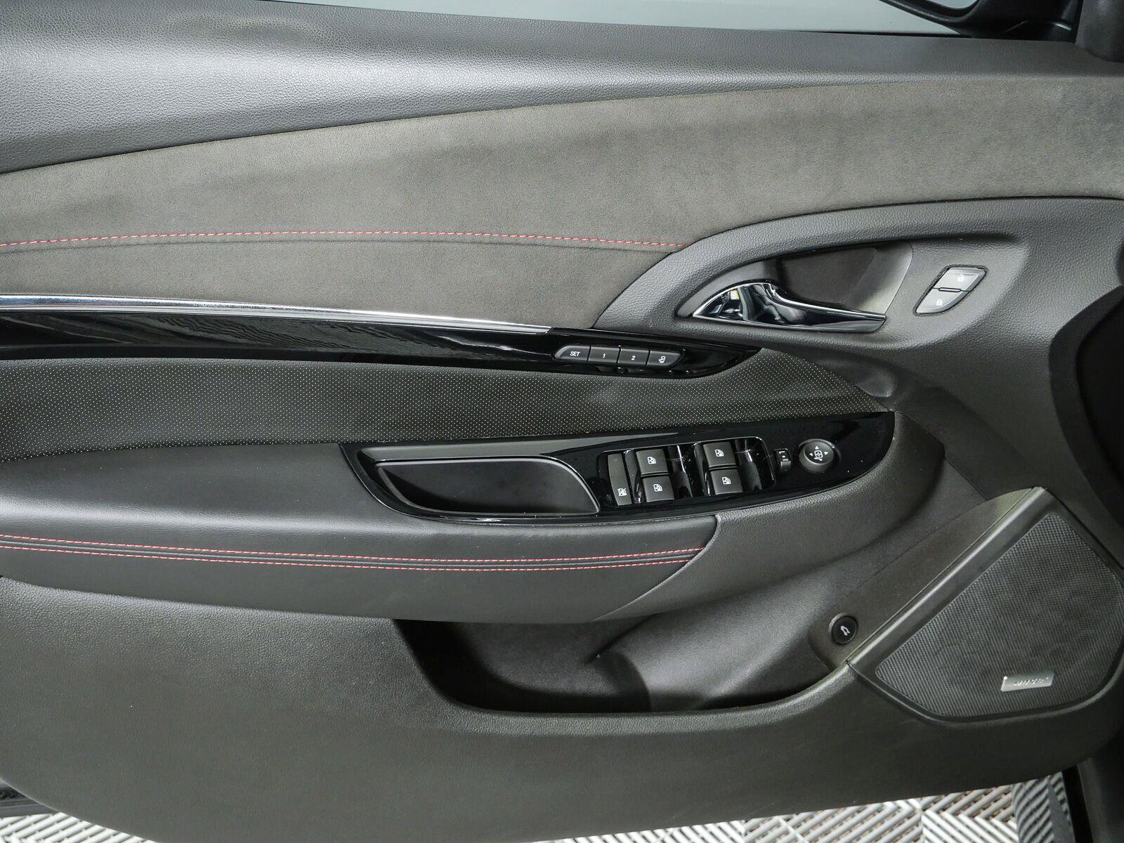 Used 2017 Chevrolet SS RWD image 7