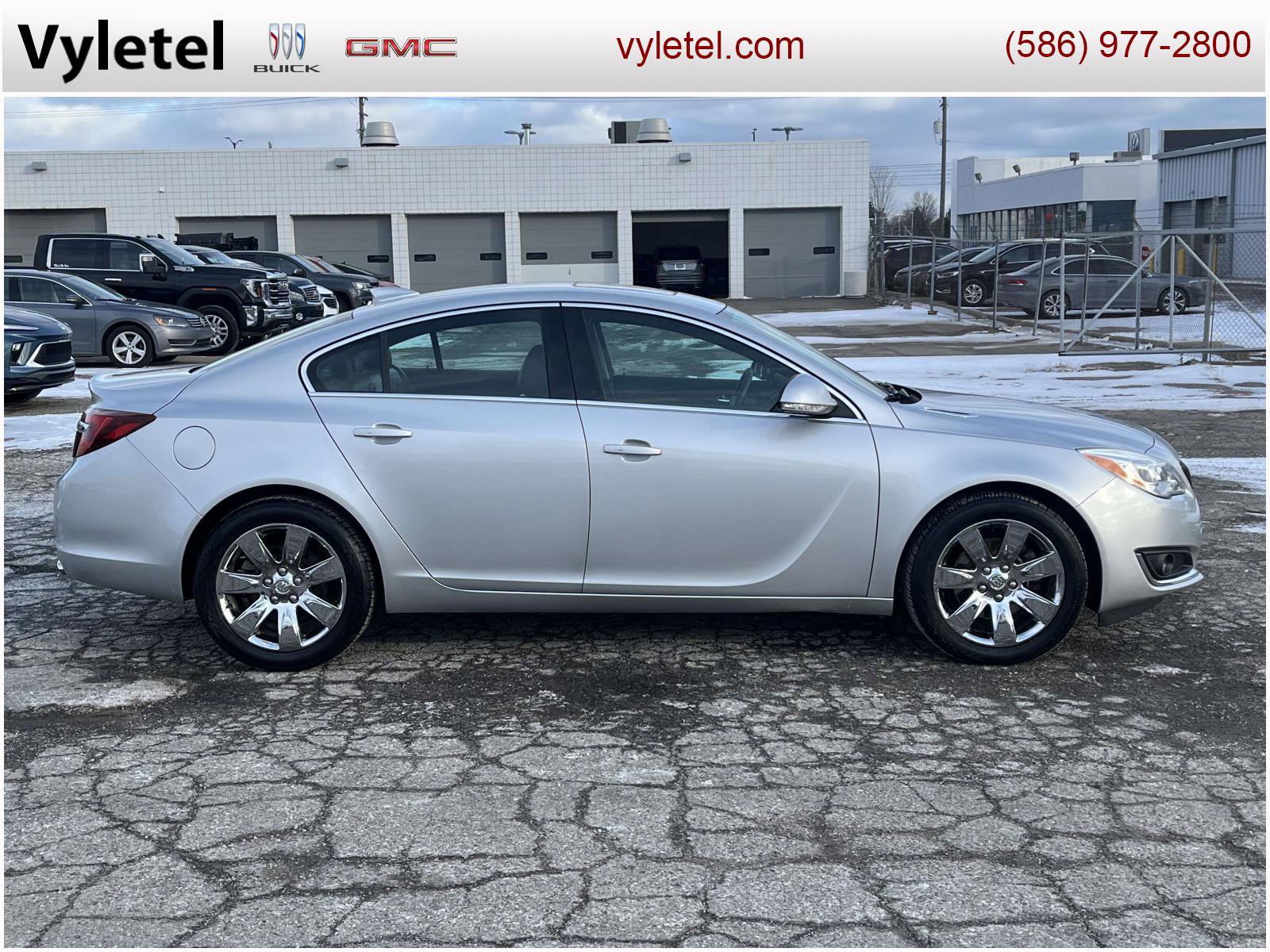 Used 2016 Buick Regal Premium image 2