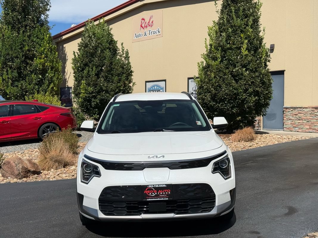 Used 2023 Kia Niro Wind w/ Wind Preserve Package FWD image 6