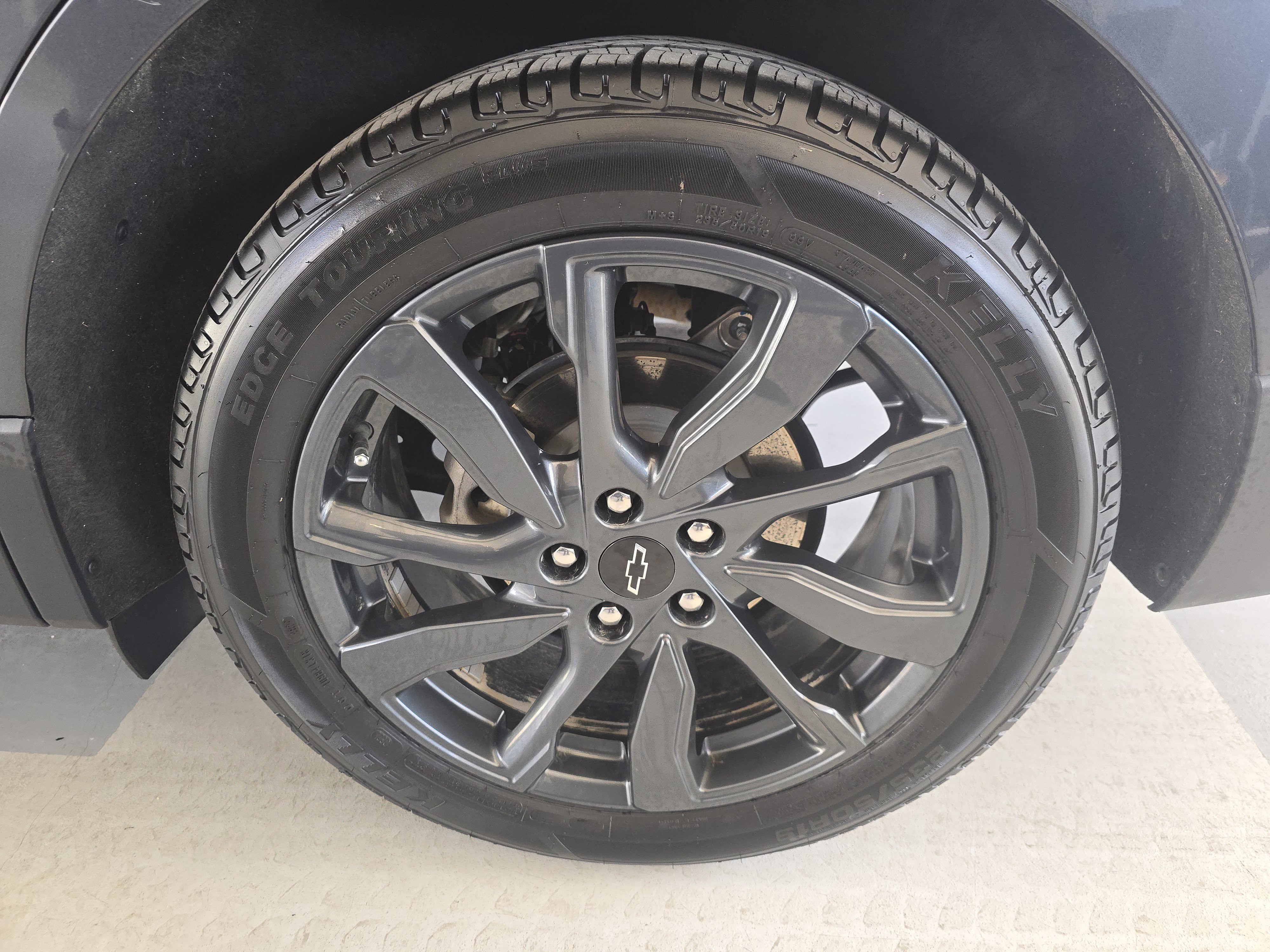 Used 2022 Chevrolet Equinox RS w/ Infotainment Package image 9