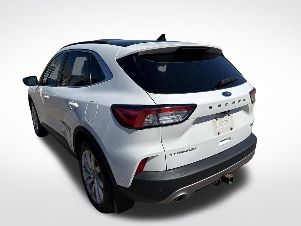Used 2022 Ford Escape Titanium w/ Titanium Elite Package image 3