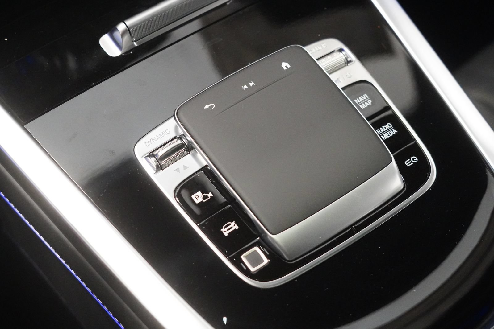 New 2027 Mercedes-Benz G 580 e image 30