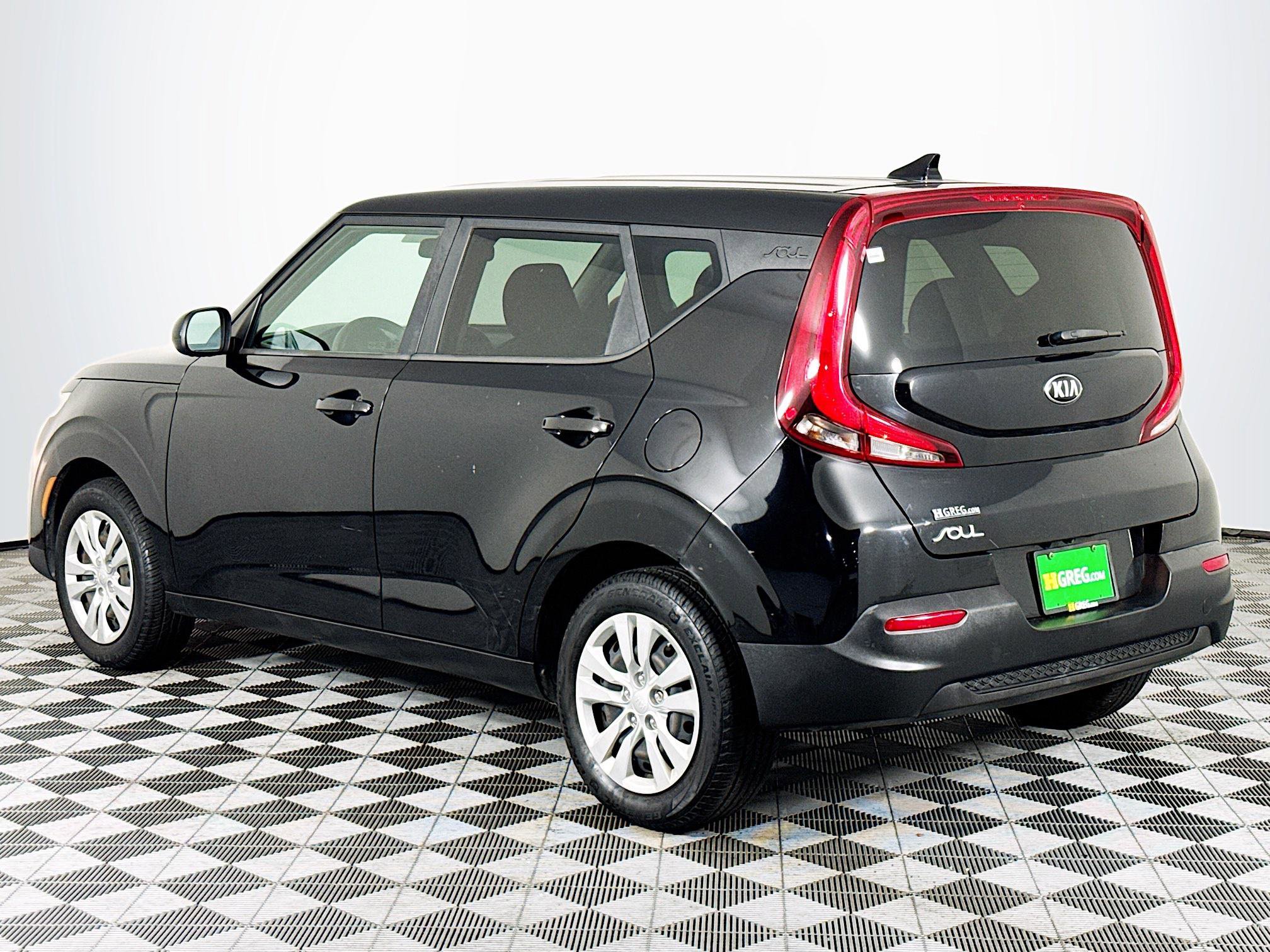 Used 2020 Kia Soul LX image 6