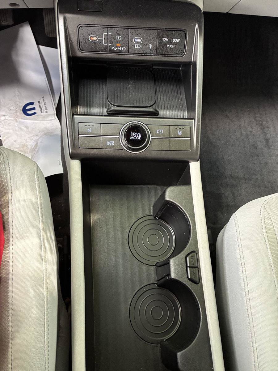 Used 2024 Hyundai Kona SEL w/ Convenience Package FWD image 23