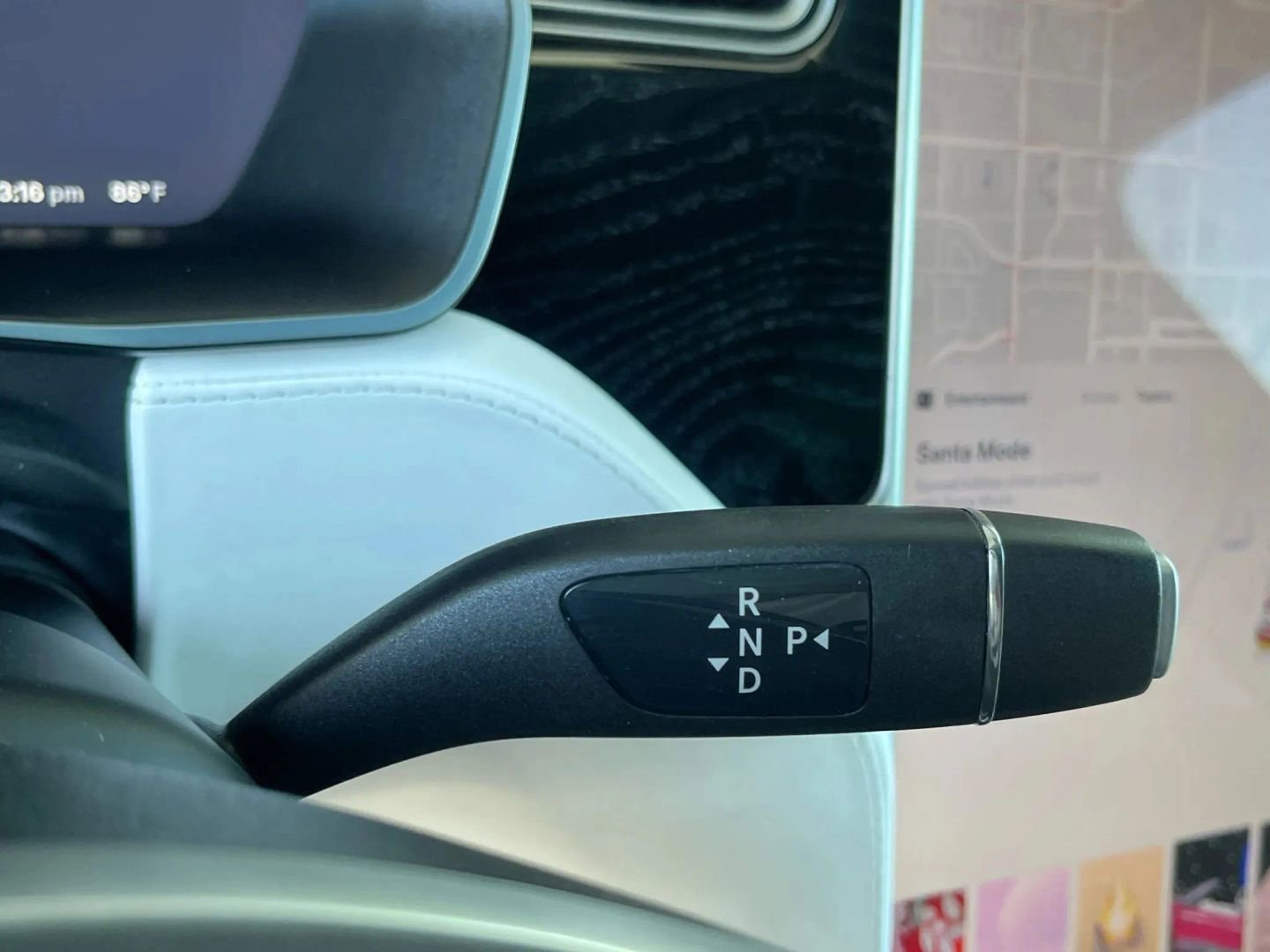 Used 2018 Tesla Model X 75D image 30