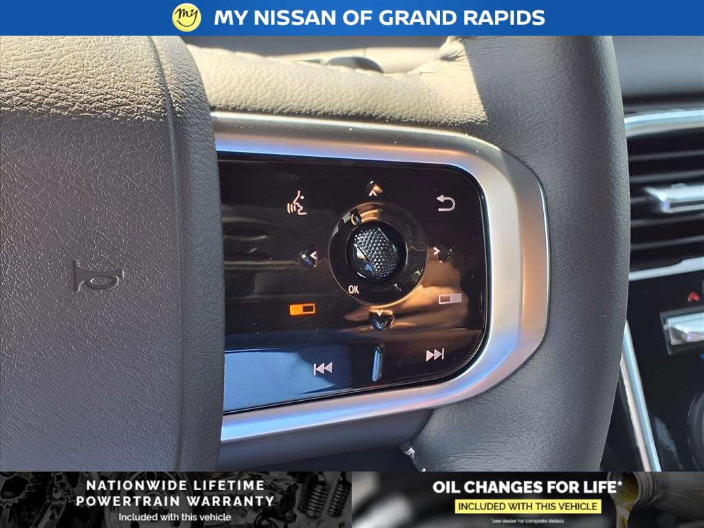 New 2025 Nissan Armada SL w/ Captain's Chari Seat Package image 26